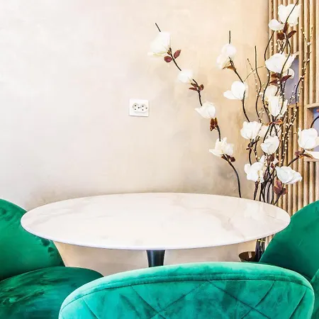 Luxury / Mihai Bravu Apartmens Apartament *