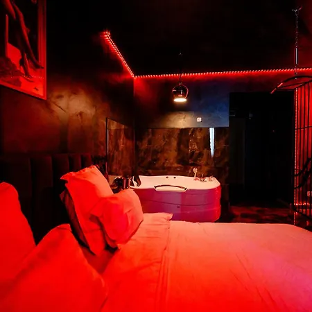 Apartament Luxury Jacuzzi *