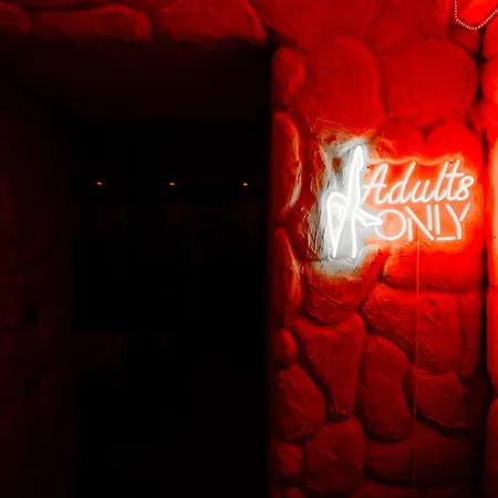 Luxury Jacuzzi Apartament *