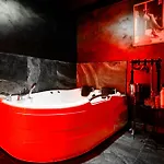 Апартаменти Luxury Jacuzzi