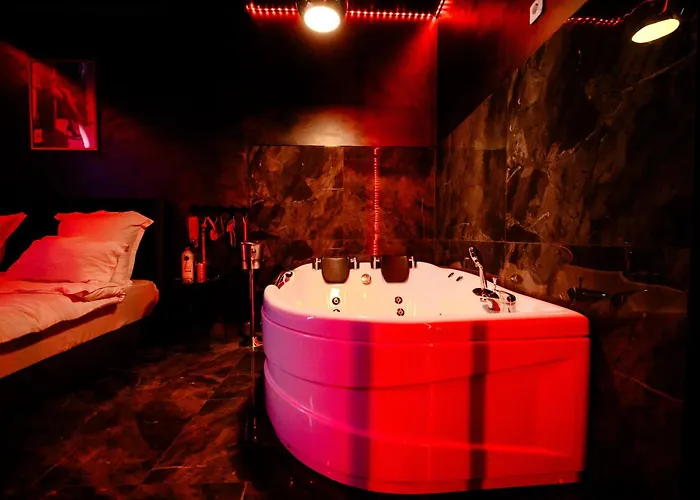 Daire Luxury Jacuzzi Bükreş